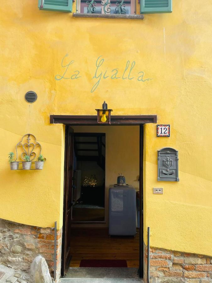 La Gialla Di Via Silvano 12 Монфорте-д'Альба Экстерьер фото